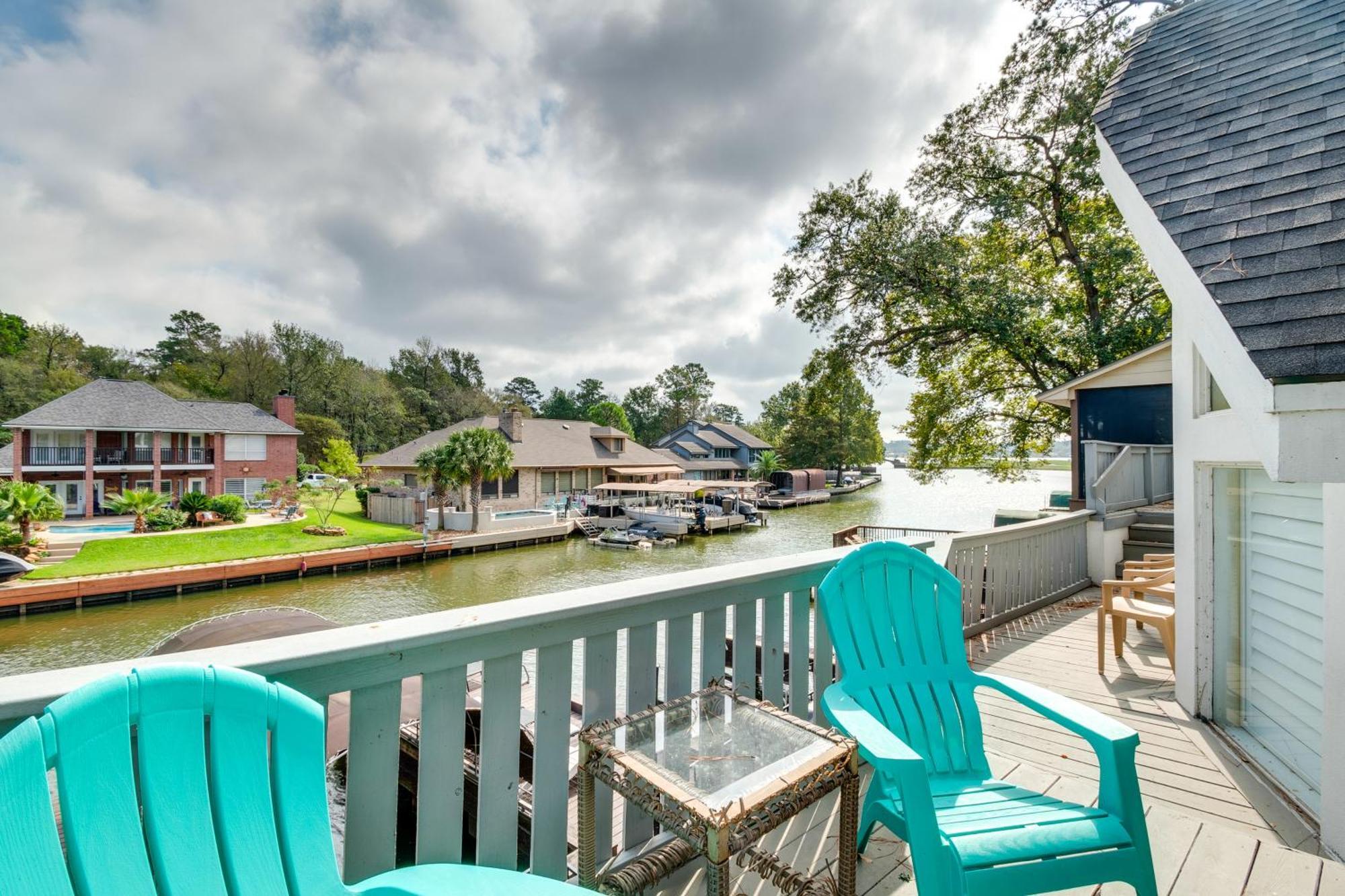 Dock And Outdoor Entertainment Home On Lake Conroe Montgomery Kültér fotó